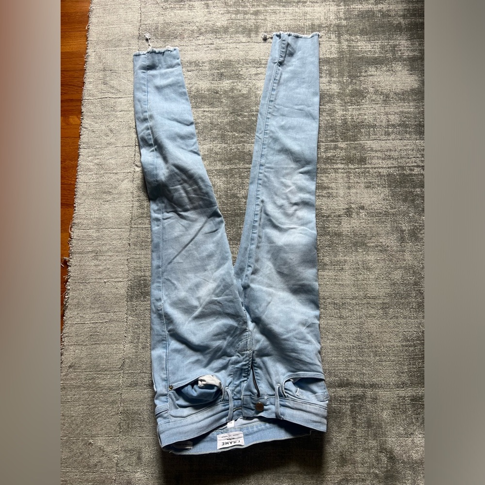 FRAME , lightly worn , light wash , skinny jeans